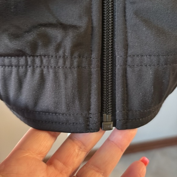 Puma women’s Black and White Track zip up Jacket mid weight spring summer M - Picture 6 of 15